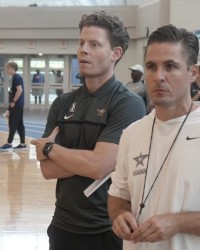 乐鱼APP-Scotto：鹈鹕任命乔-巴雷尔担任其G联盟球队主教练