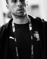 忆昔国家队并肩作战，莱奥发文悼念若塔：兄弟，安息吧