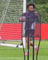 在线娱乐-打脸齐尔克泽客串门将扑出B费射门+摇手指，随后遭打脸后嘴硬