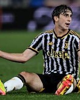 跟队记者：尤文考虑1500万到2000万卖米雷蒂，许多意大利球队有意