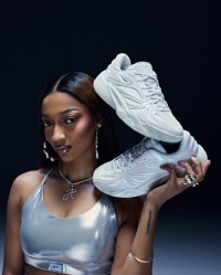 体育投注-里斯期待签名鞋如Air Jordan般风靡全球深入人心