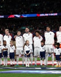 在线娱乐-南门下课三狮露出獠牙？英格兰历史首次输给希腊